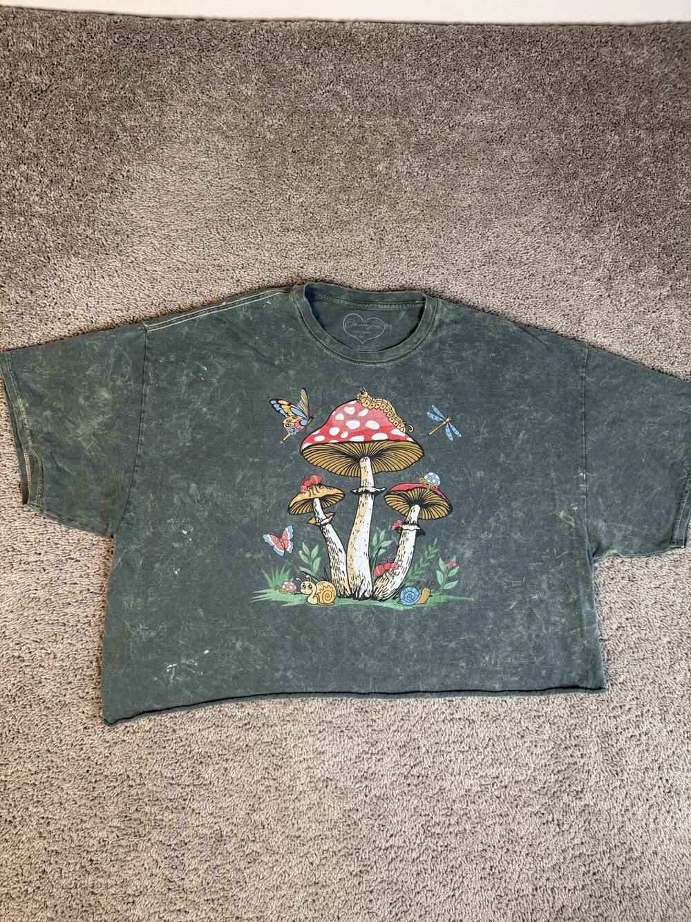 Obsessive Love Shirt Womens 2XL Mushroom Butterfly Whimsy Oversized Cropped